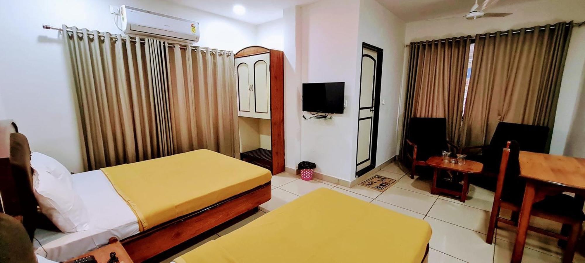 Hotel Tirth Ankleshwar Kültér fotó